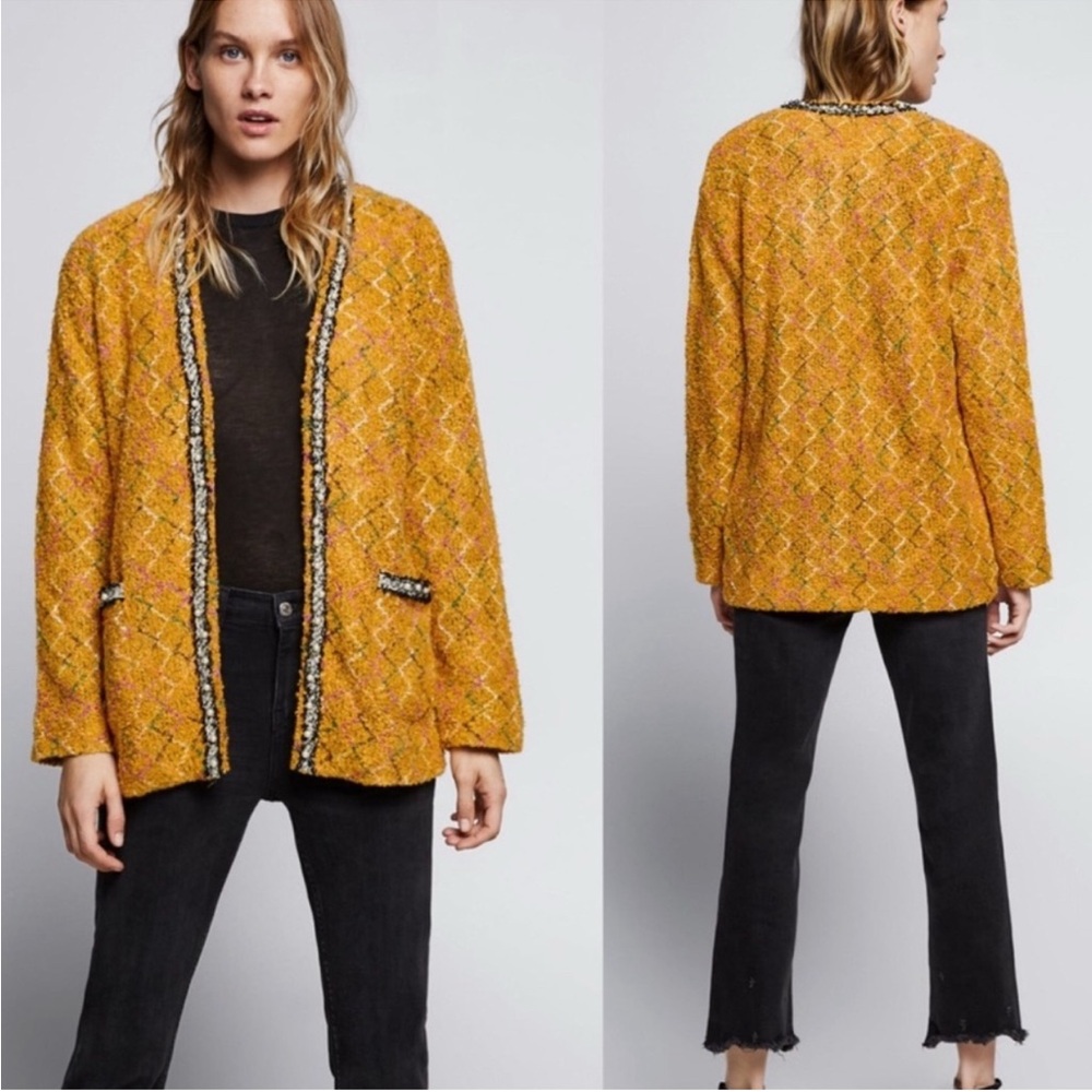 Stylish Zara Woman Mustard Yellow
Textured Blazer With Pearl Bead Trim Size M